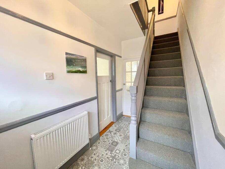Portsmouth 3 Bedroom Getaway, Sleeps 6 Exterior photo